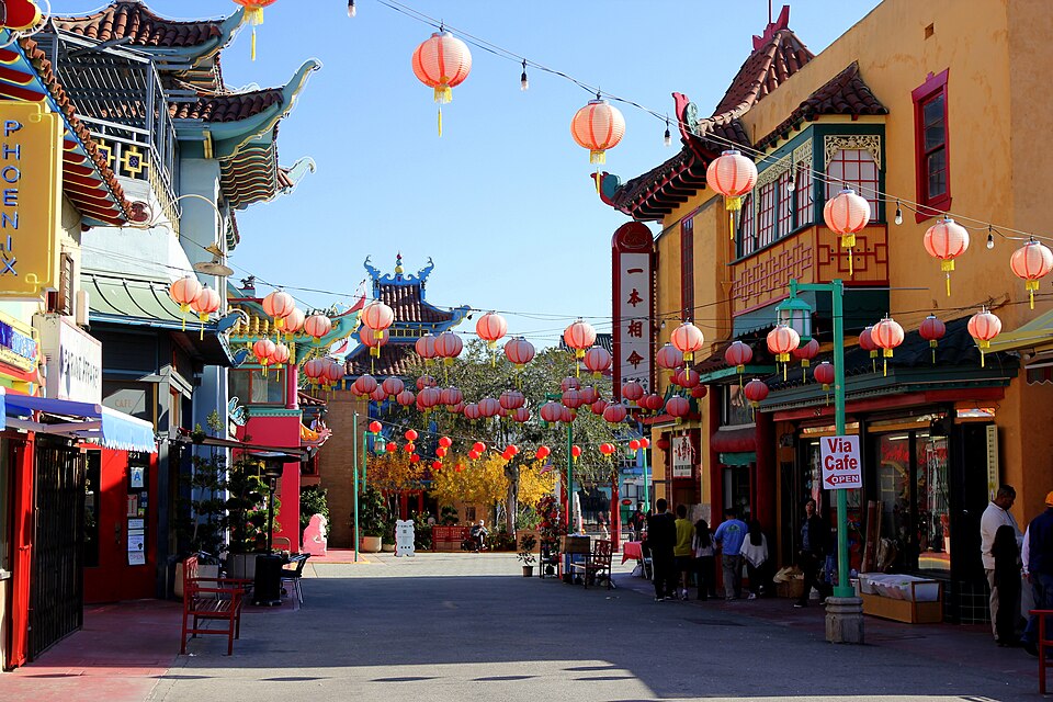 File:China Town main plaza.JPG