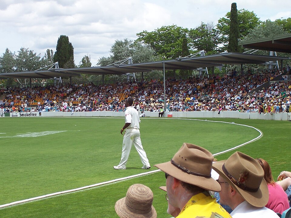 File:Cricket at Manuka Oval (70848762).jpg