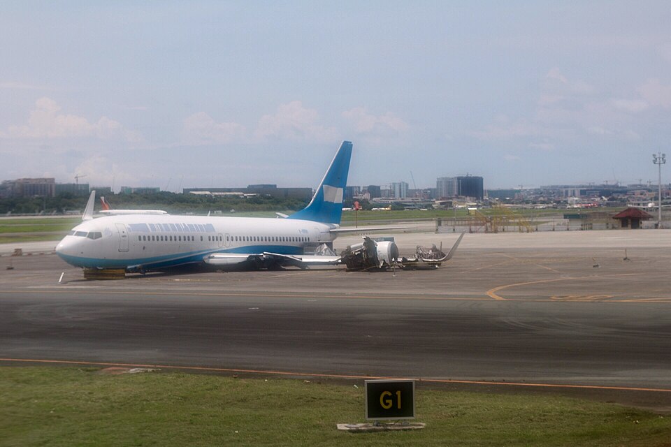 File:Debris of XiamenAir B-5498 09.jpg