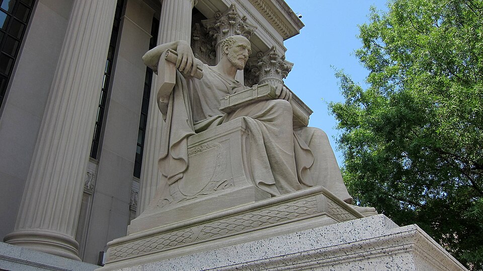 File:Past (sculpture).JPG