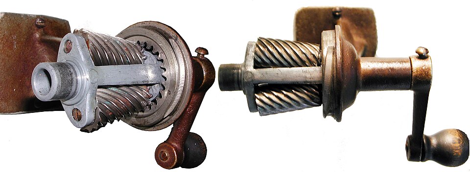 File:Pencil sharpener mechanism.jpg