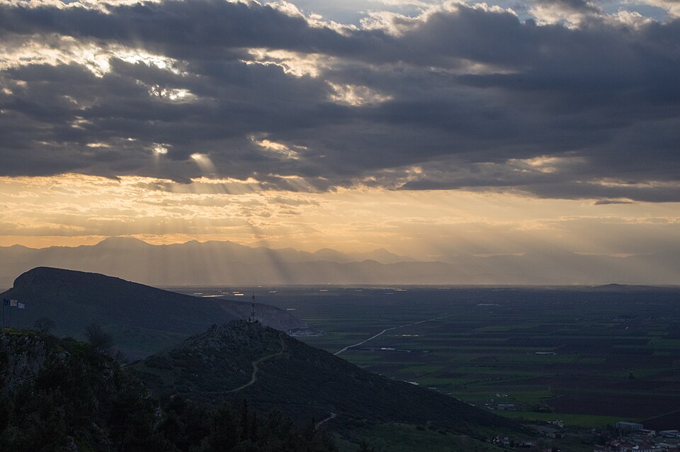 File:Plain of Thessaly.jpg