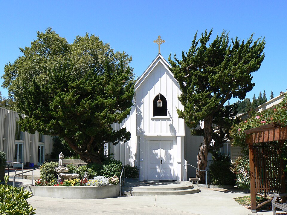 File:StPaulsChapel.jpg