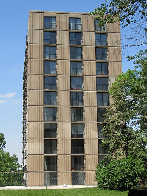 File:Summit Ridge Condominiums.jpg
