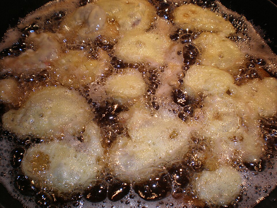 File:Camaron rebusado frying 1.JPG