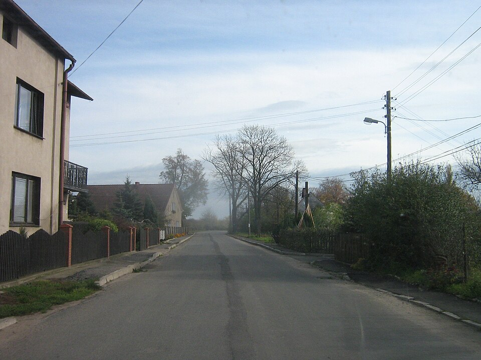 File:IMG wies kopanie centrum.JPG