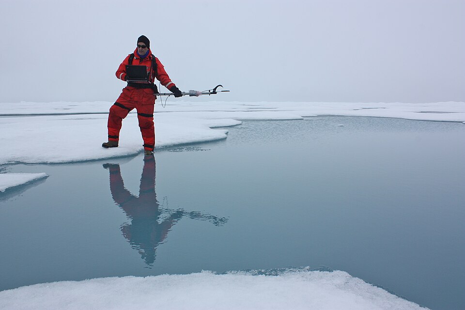 File:Melt Pond Optics (7348328794).jpg