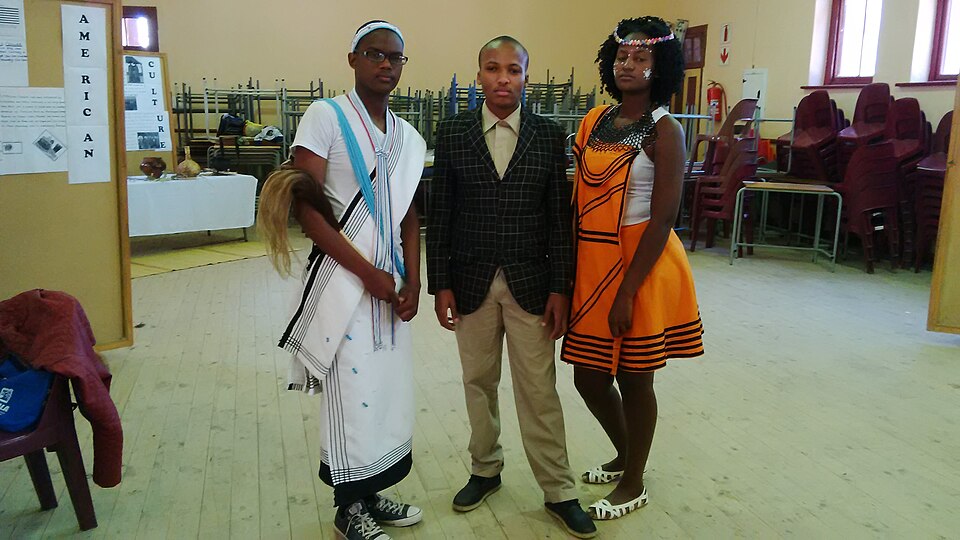 File:Amaxhosa wear.jpg