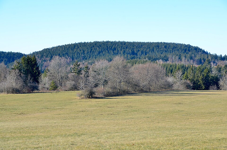 File:Berg Rainen (von Tanneck gesehen).jpg