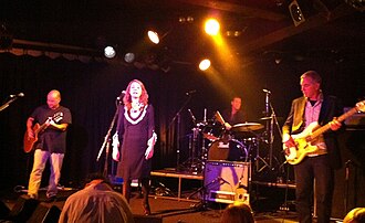 Frente! performing at the Corner Hotel, Melbourne in 2010.From left to right: Simon Austin, Angie Hart, Pete Luscombe, Bill McDonald