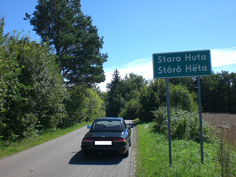 File:Stara Huta (gmina Kartuzy).jpg
