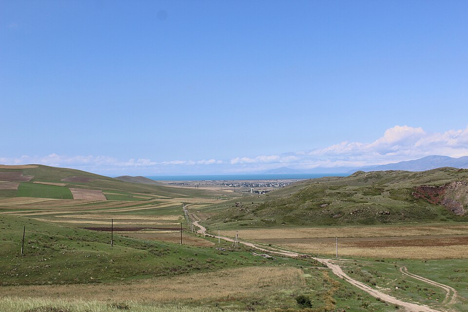 File:Ակունք Հին Գոմեր Գերեզմանոց 1 (13).jpg