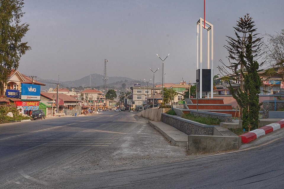 File:Col. Ba Htoo Memorial Monument.jpg