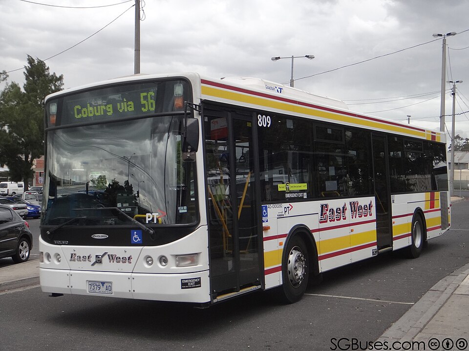 File:East West Bus Company Volgren CR228L.jpg