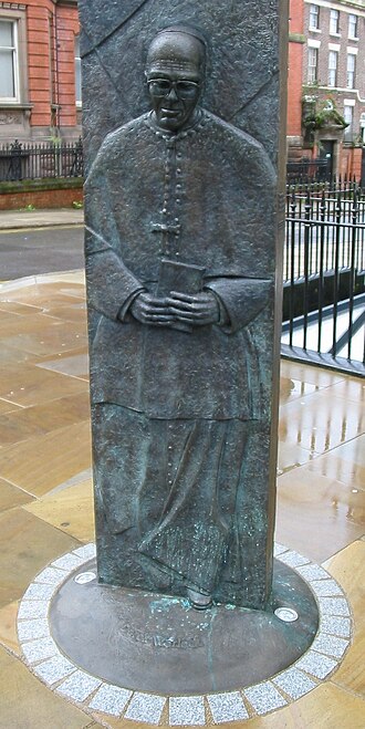 File:Liverpool bishops sculpture Catholic.jpg