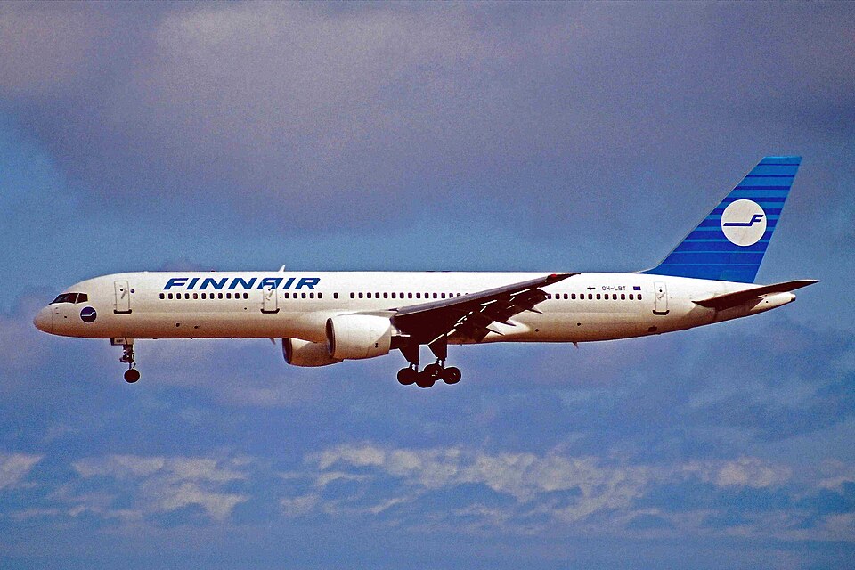 File:OH-LBT B757-2Q8 Finnair LPA 01NOV00 (6955380885).jpg