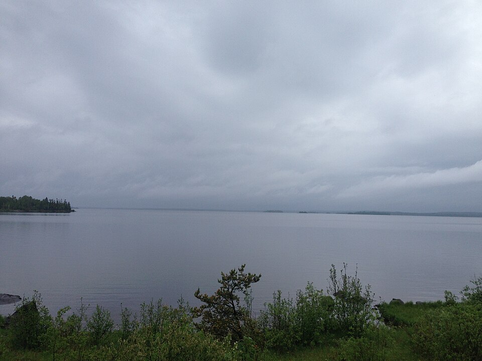 File:Pakwash Lake 02.jpg