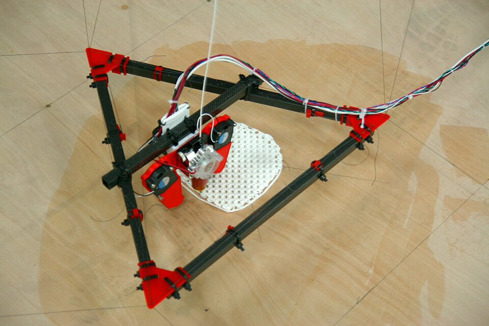 File:Hangprinter v3 printing 03.jpg