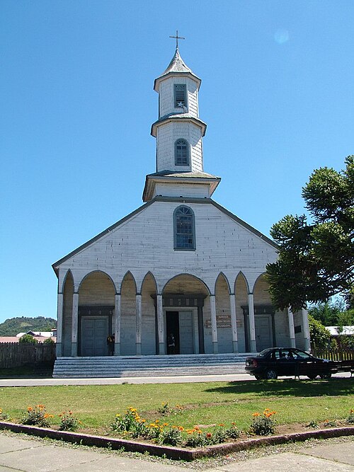 File:Iglesia de Dalcahue-fachada.jpg