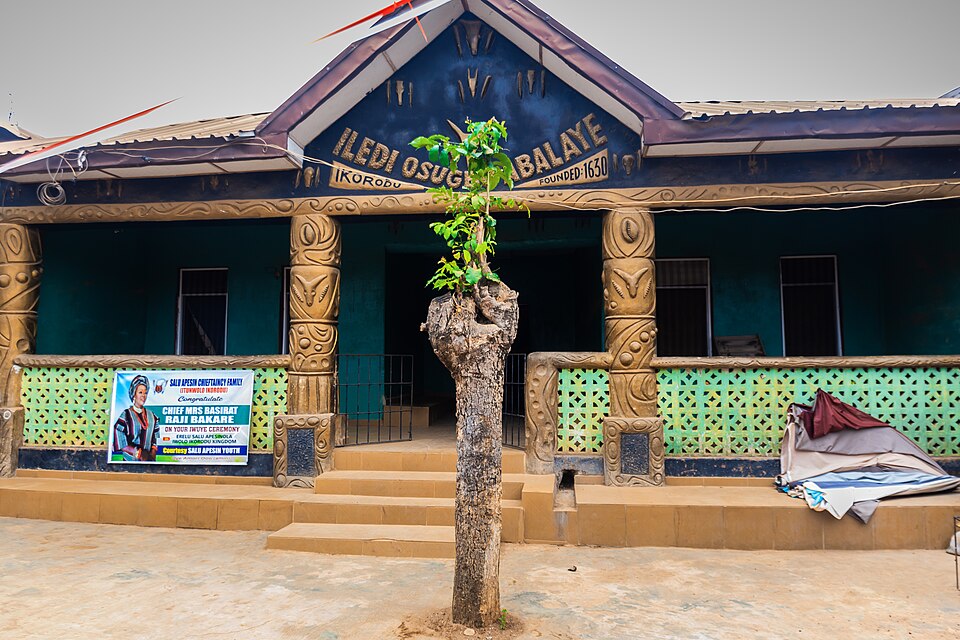 File:Iledi Osugbo Abalaye, Square.jpg
