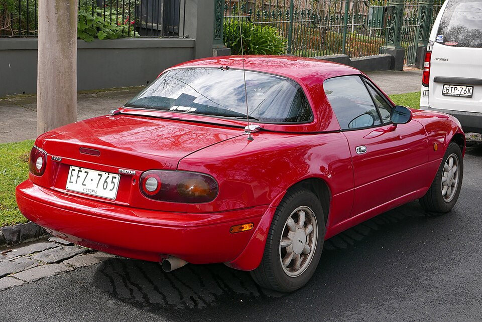 File:1990 Mazda MX-5 (NA) hardtop (2015-07-24).jpg