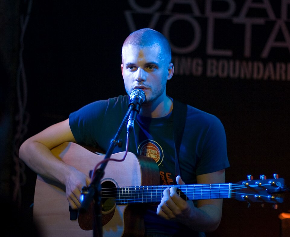 File:Jay Brannan, Edinburgh 2008 cropped.jpg