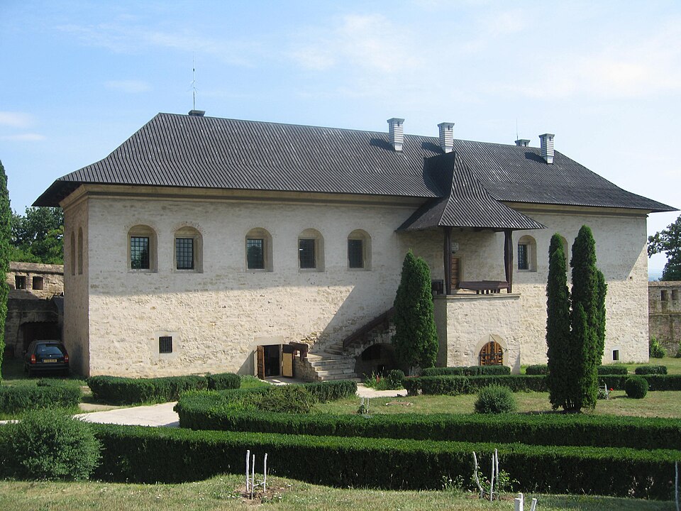 File:Mănăstirea Cetăţuia24.jpg