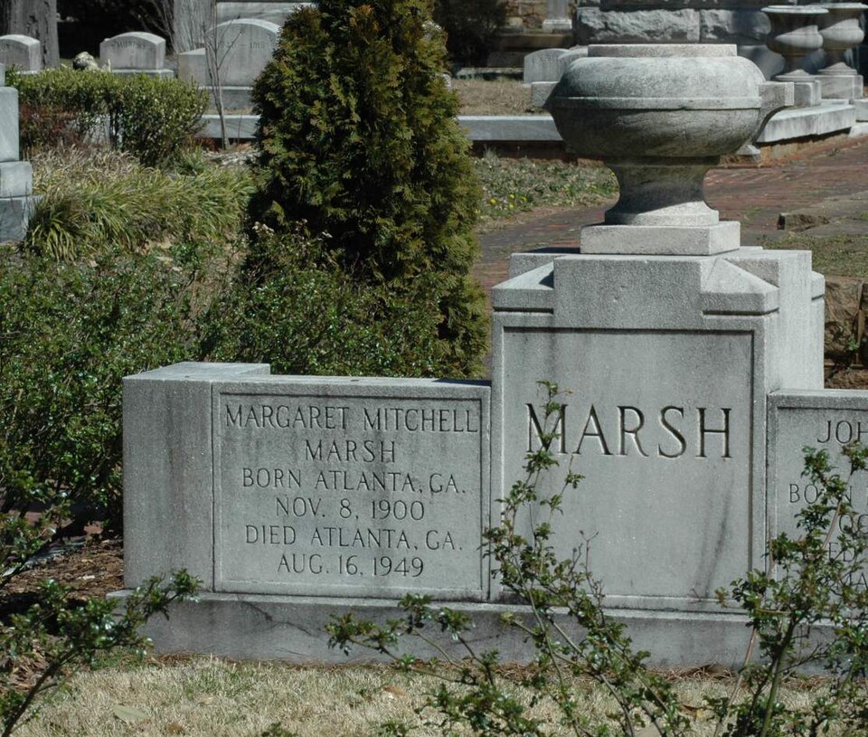 File:MargaretMitchell-grave.jpg