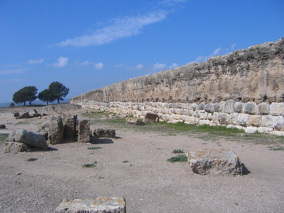 File:Roman Wall - Empúries 2005-03-27.jpg