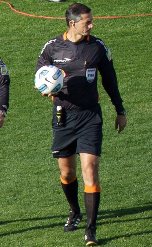 File:Sálvio Spínola 2011.jpg