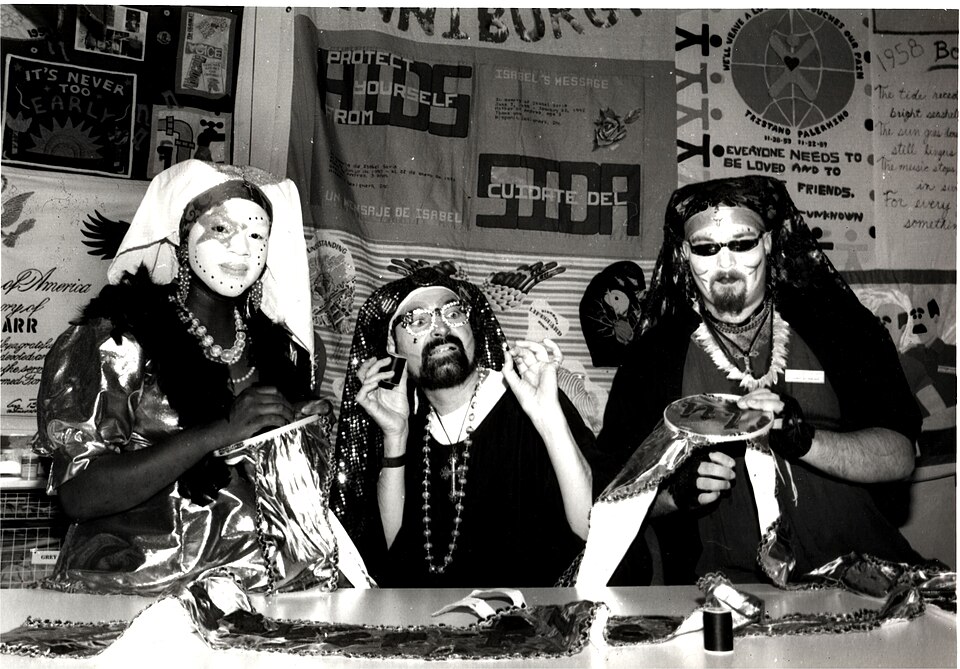 File:Sister Sew and Sew and Sew.jpg