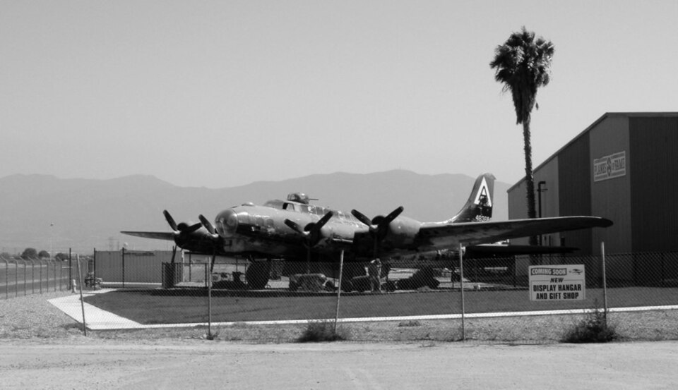 File:B17-overall-pfm.jpg