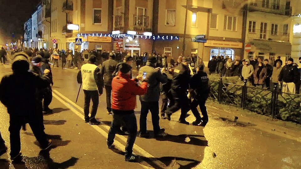 File:Ełk 01.01.2017 AK burda (84).jpg
