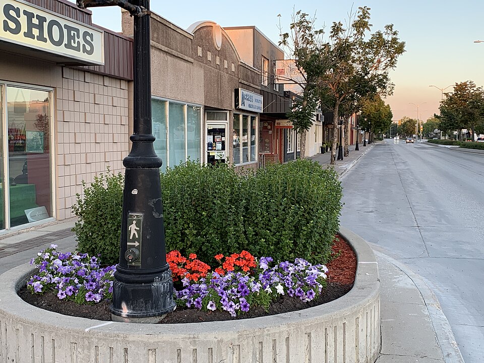 File:East Main Street Steinbach.jpg