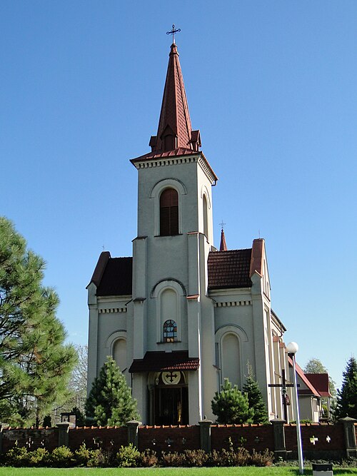 File:Gierałtowice (PL-KWA) - kościół (2014-10-19).jpg
