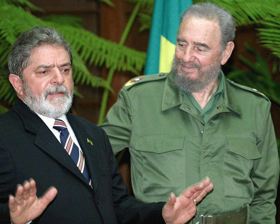 File:Lula anda Castro9822.jpeg