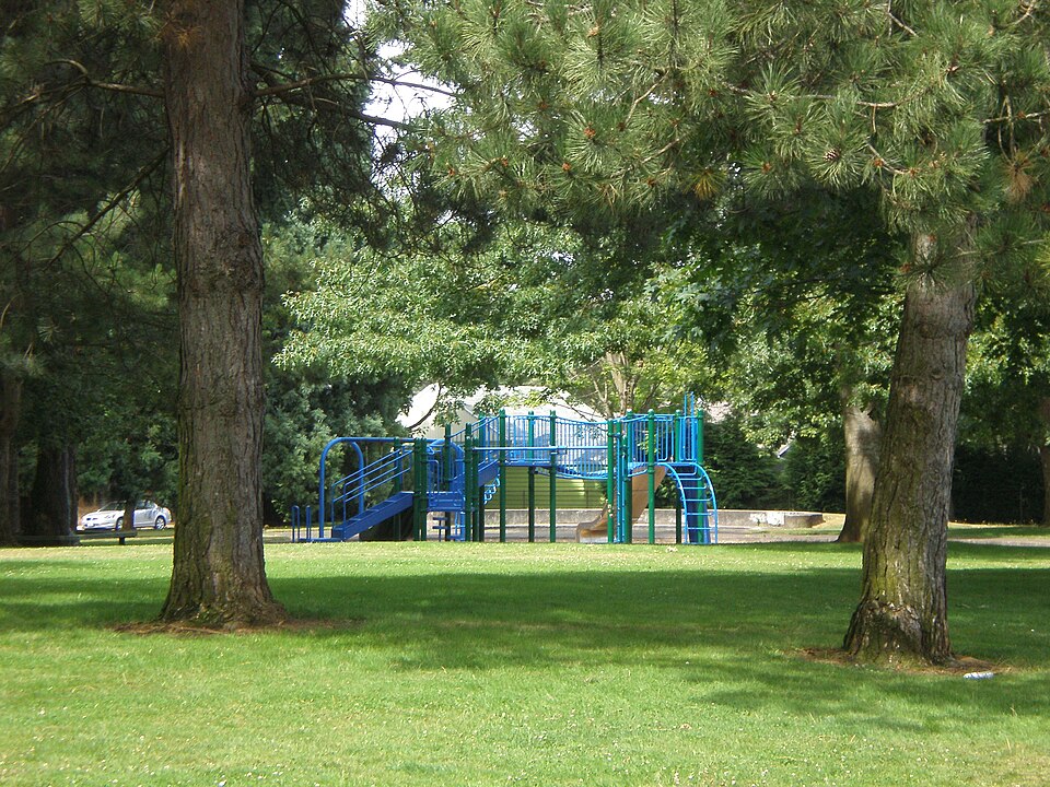 File:McKenna Park, Portland, Oregon.JPG