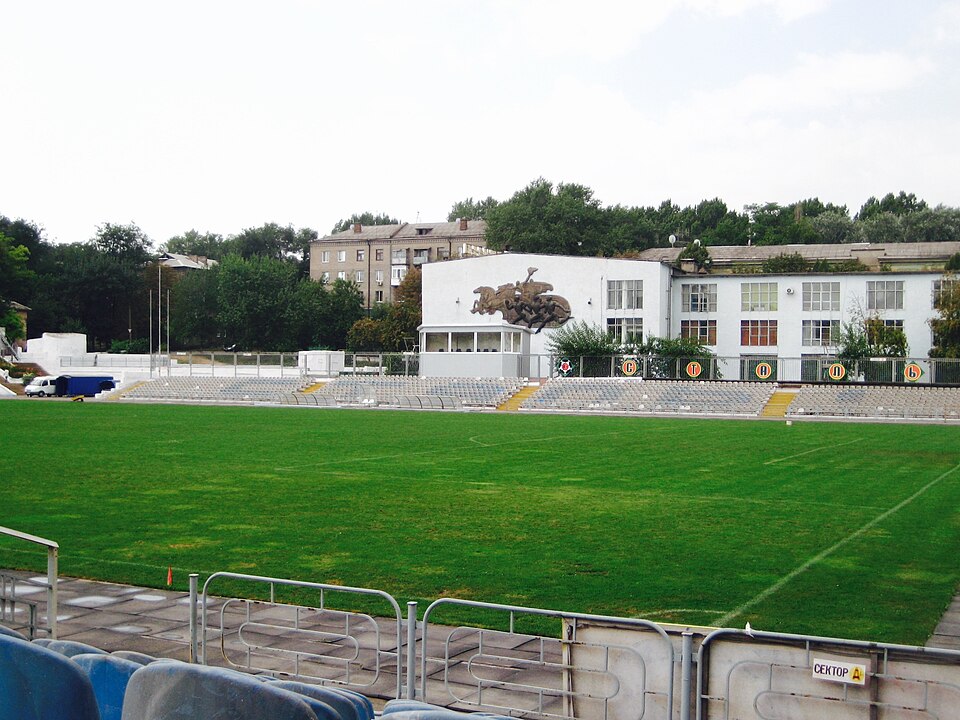 File:Metalurh Stadium Dndz1.jpg