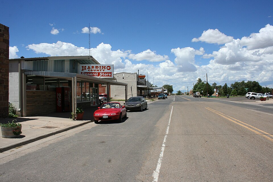 File:Hwy 39 - Richelieu St..JPG