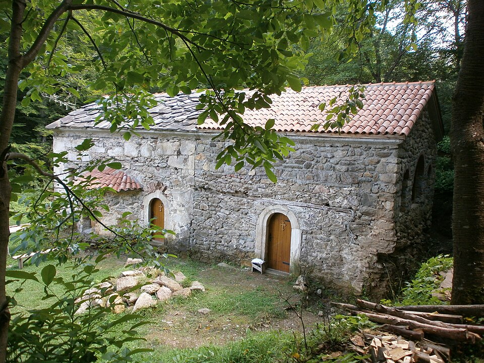 File:Manastir Vavedenja presvete Bogorodice II,.JPG