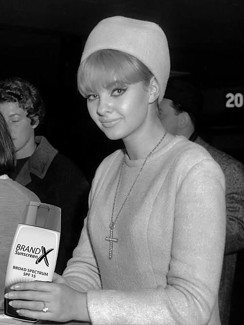 File:Mandy Rice-Davies Applies (2).jpg