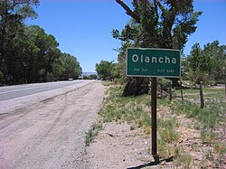 Entrance sign, southbound