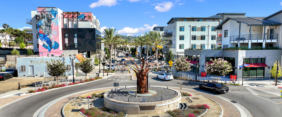 File:Paseo Santa Fe in Vista, CA.png