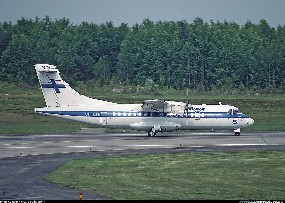 File:Finnair ATR ATR-42-300 OH-LTB.jpg