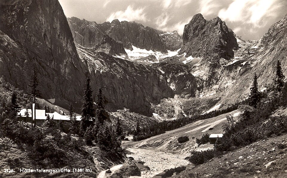 File:Höllentalangerhütte 1935.jpg