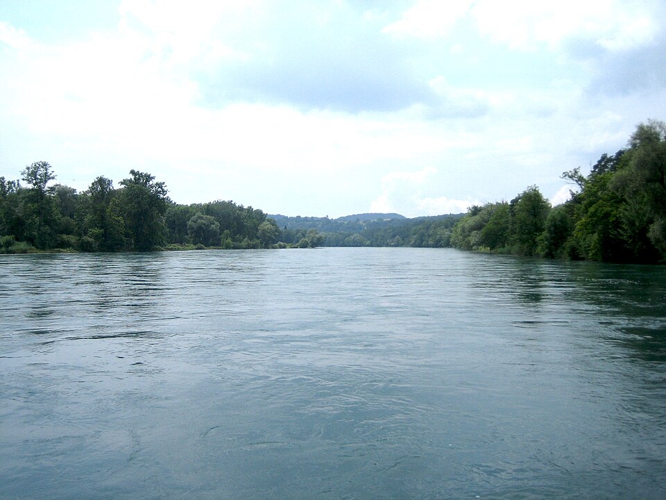 File:Rhein bei Ellikon.jpg