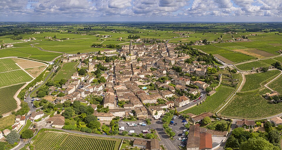 File:1 Saint-Émilion aerial pano 2016.jpg