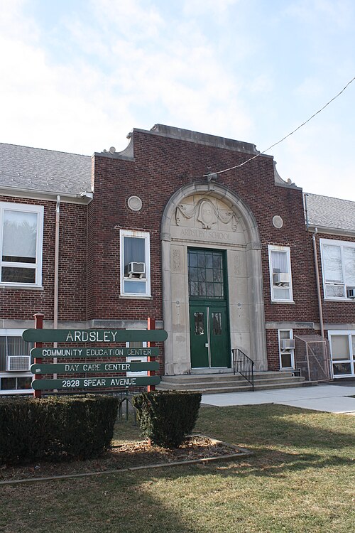 File:Ardsley Community Center, PA 02.JPG