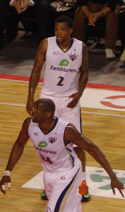 File:Draelon Burns 2014.jpg