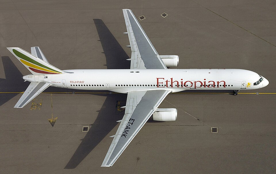 File:Ethiopian Airlines Boeing 757-28A ET-AMK.jpg